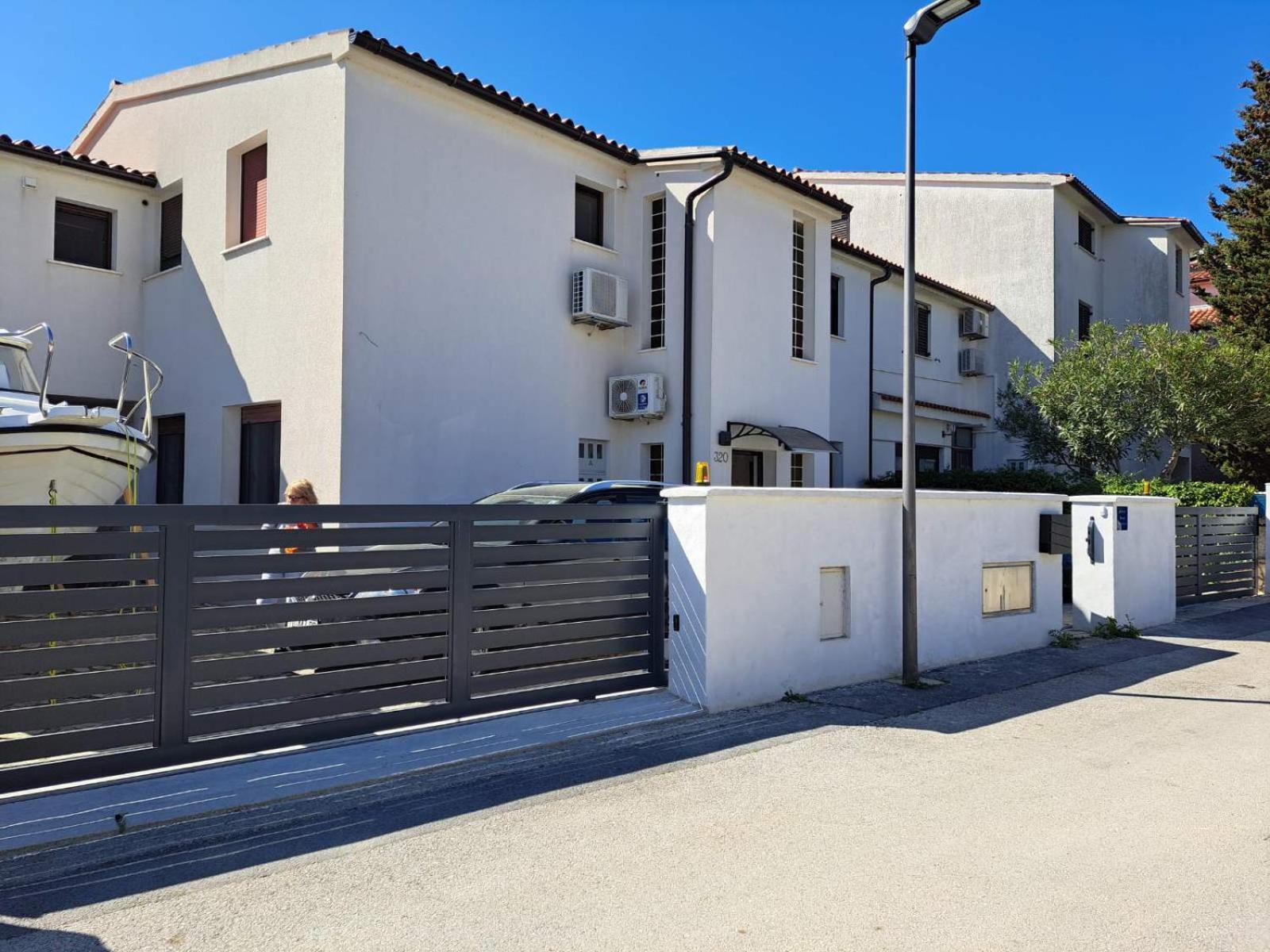 Apartments Finera Pomer Zewnętrze zdjęcie
