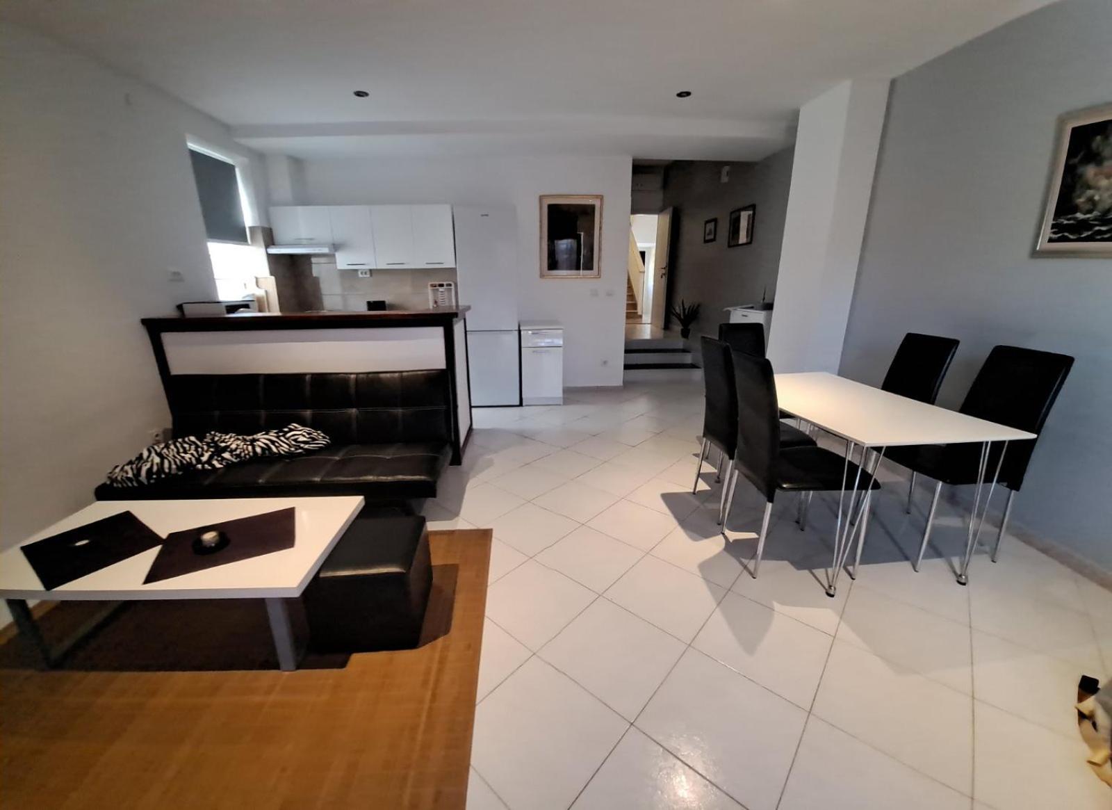Apartments Finera Pomer Zewnętrze zdjęcie